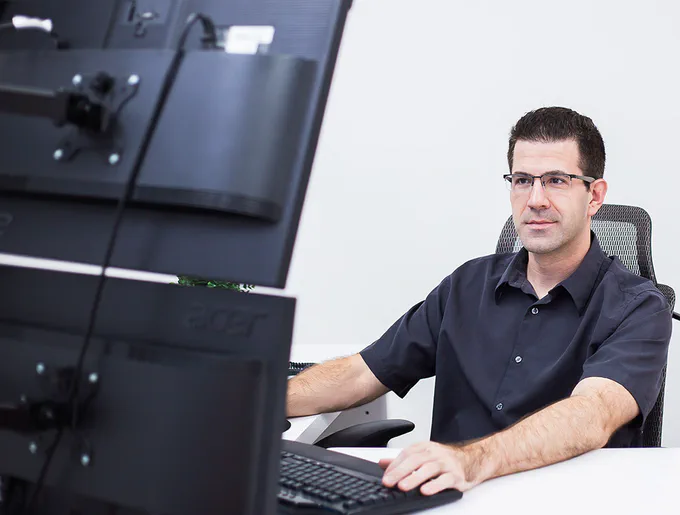 Ron Spinabella, SEO consultant, at work